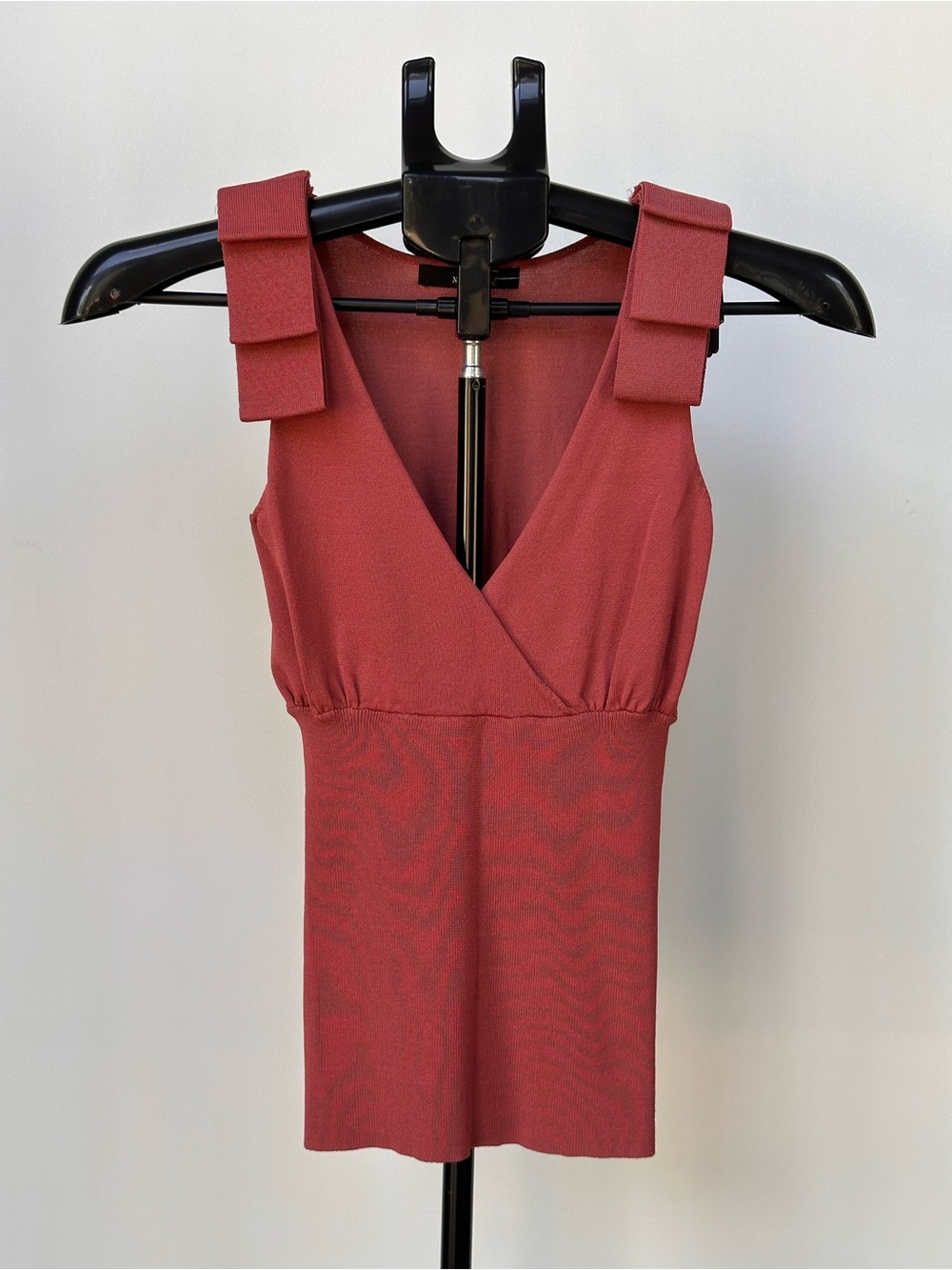 Mango Terracotta Red Sleeveless V-Neck Pull-on Knit Stretchy Top Women’s Size XS